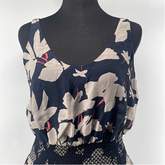 Aritzia Babaton dress 100% silk floral stretch waist summer light weight sz xs - Picture 8 of 14